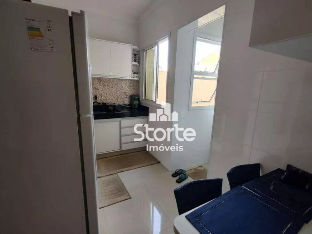 Apartamento à venda com 2 quartos, 70m² - Foto 3