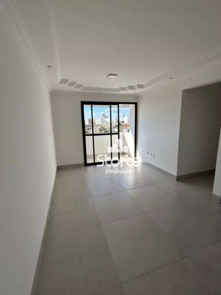 Apartamento à venda com 2 quartos, 62m² - Foto 1