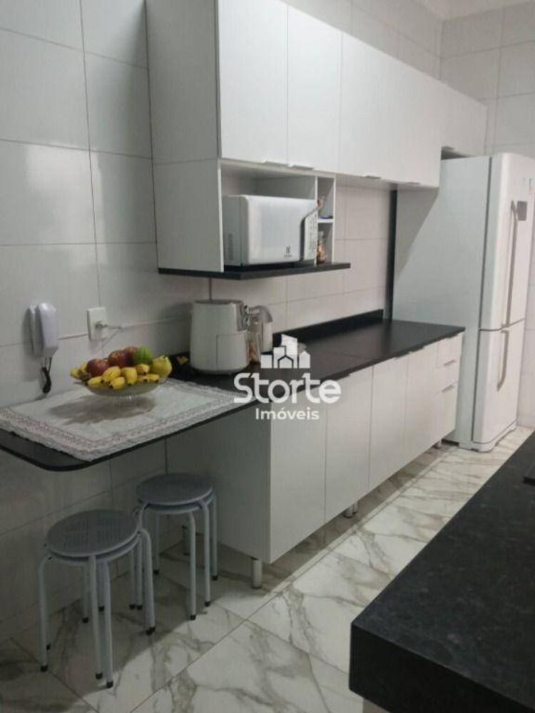 Casa, 2 quartos, 77 m² - Foto 1