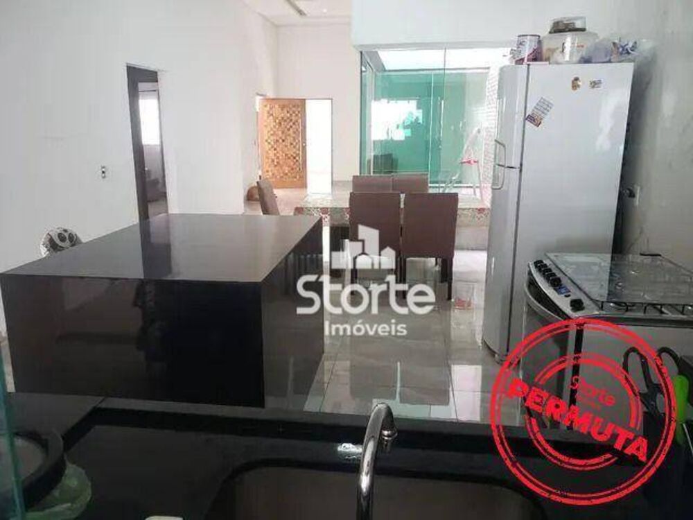 Casa, 4 quartos, 210 m² - Foto 2