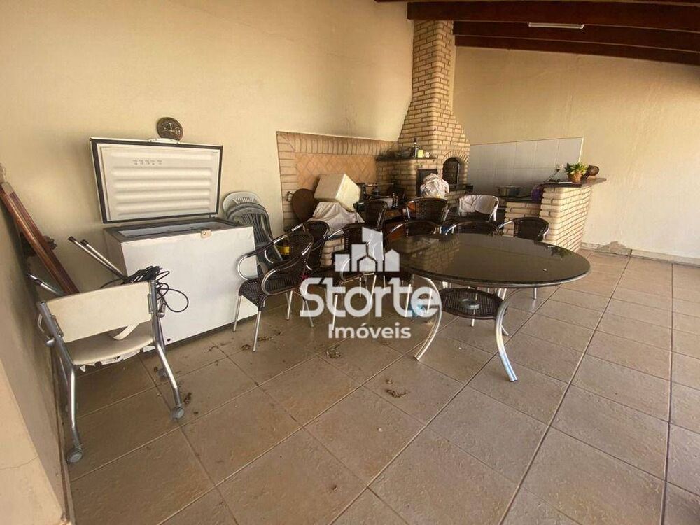 Casa, 3 quartos, 162 m² - Foto 1