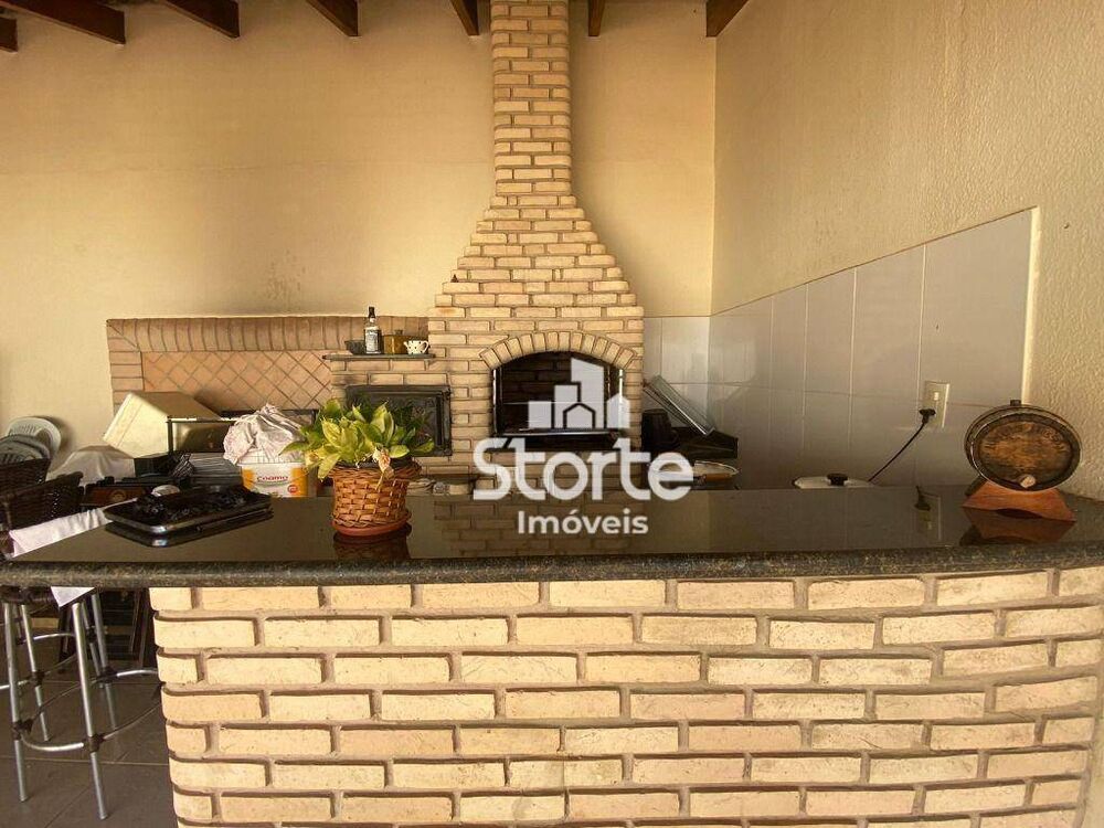 Casa, 3 quartos, 162 m² - Foto 4