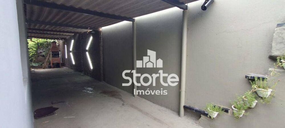 Casa à venda com 5 quartos, 240M2 - Foto 2