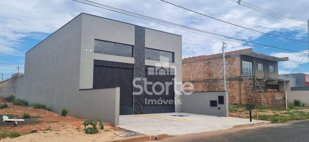 Depósito-Galpão-Armazém para alugar, 250m² - Foto 1