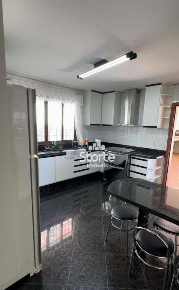 Casa, 3 quartos, 332 m² - Foto 5