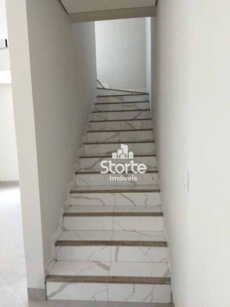 Casa, 3 quartos, 146 m² - Foto 2