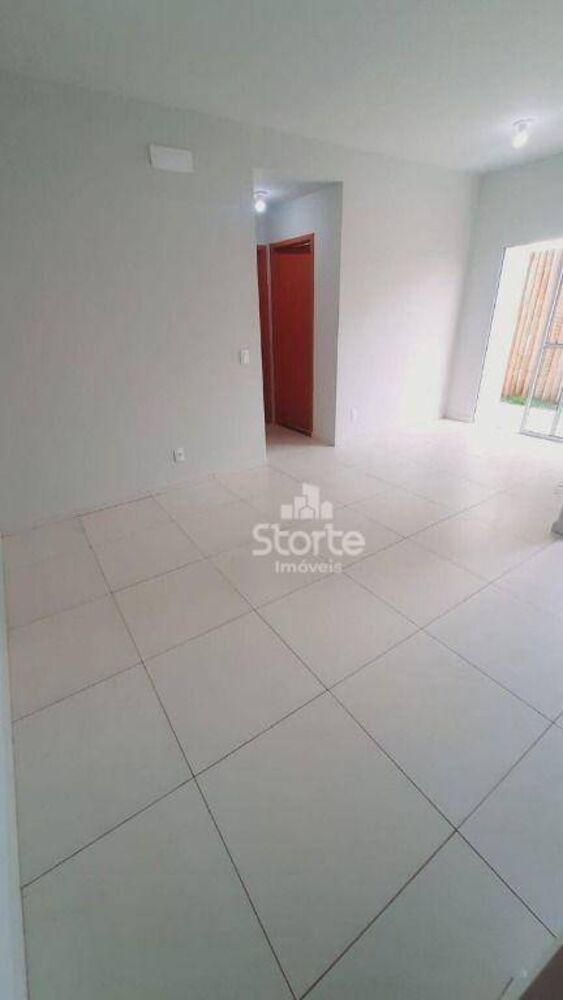 Apartamento à venda com 2 quartos, 70m² - Foto 1