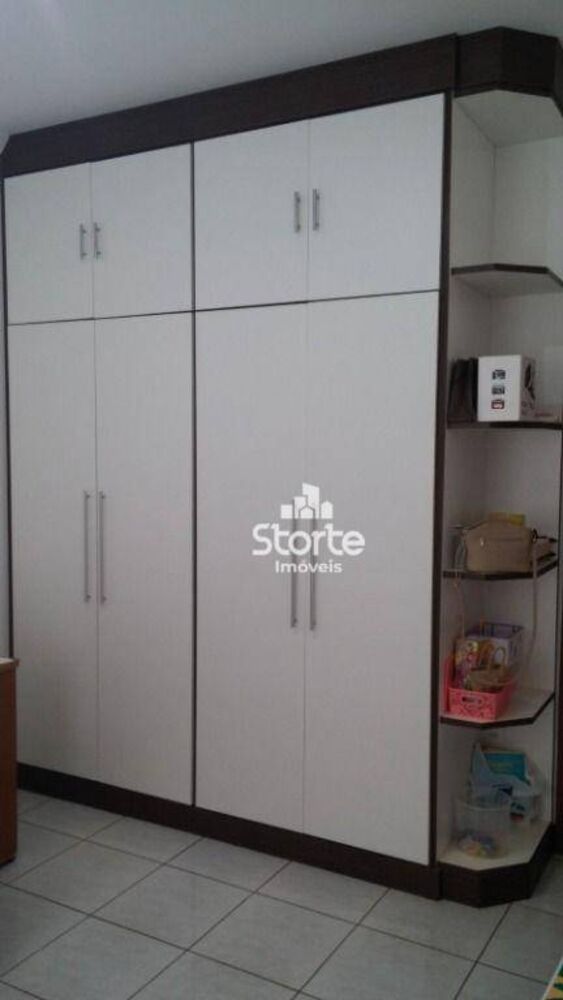 Casa, 3 quartos, 220 m² - Foto 1