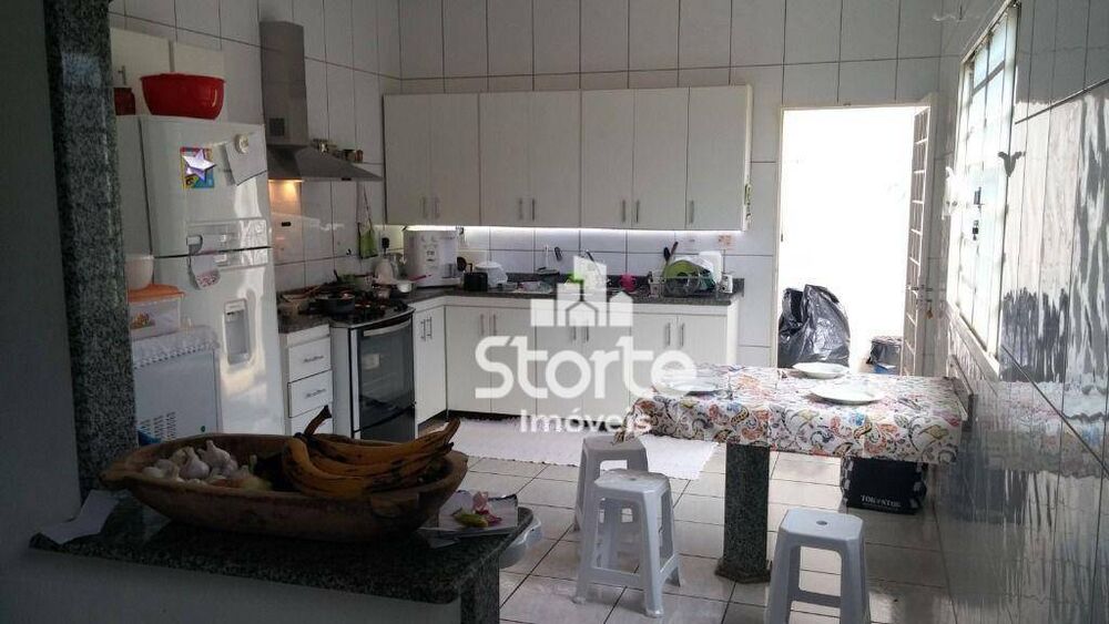 Casa, 3 quartos, 220 m² - Foto 6