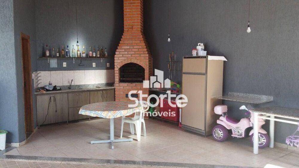 Casa, 3 quartos, 220 m² - Foto 10