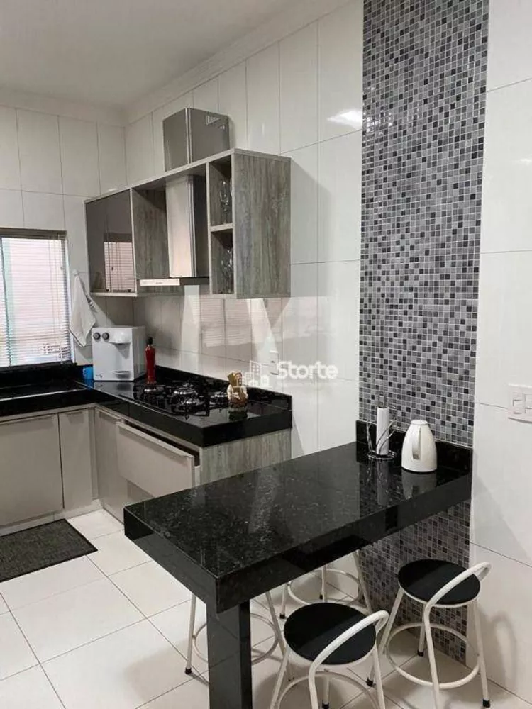 Casa, 3 quartos, 200 m² - Foto 9