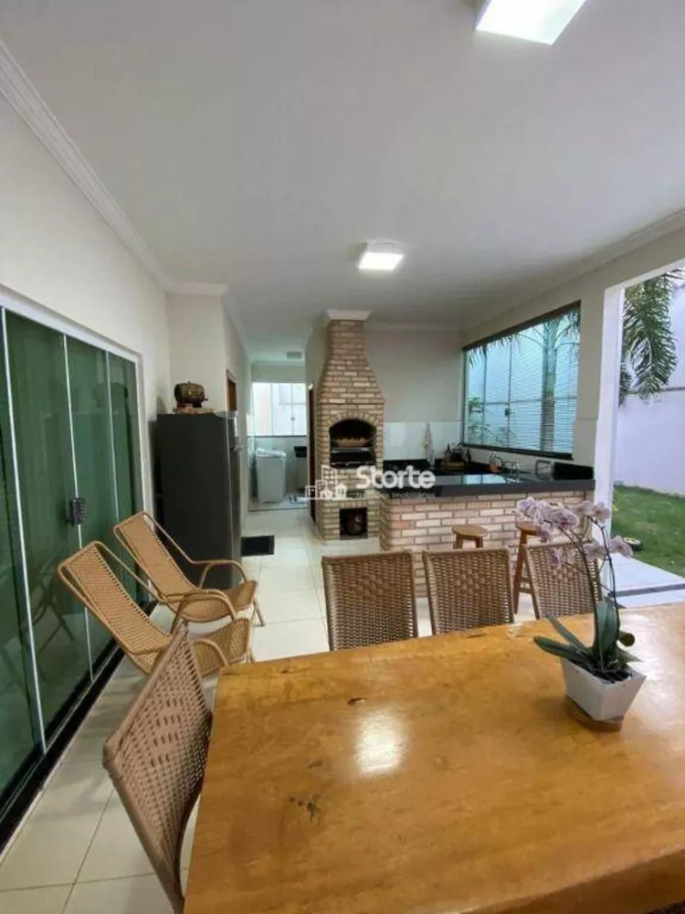 Casa, 3 quartos, 200 m² - Foto 24