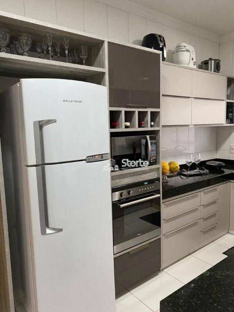 Casa, 3 quartos, 200 m² - Foto 8