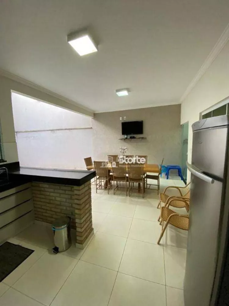 Casa, 3 quartos, 200 m² - Foto 5