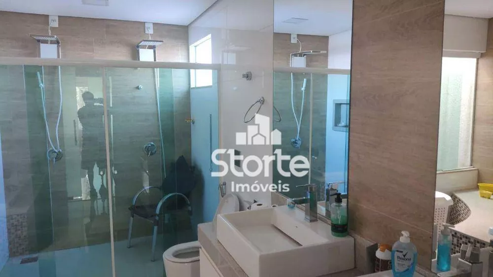 Casa, 3 quartos, 270 m² - Foto 28