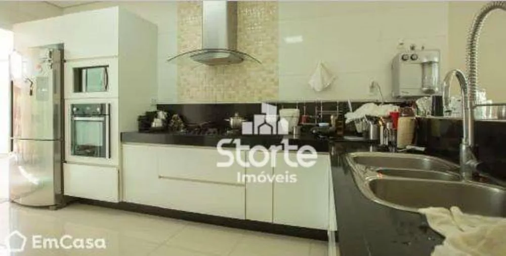 Casa, 3 quartos, 270 m² - Foto 32