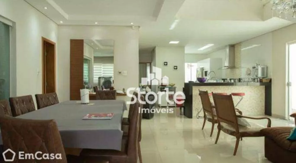 Casa, 3 quartos, 270 m² - Foto 33