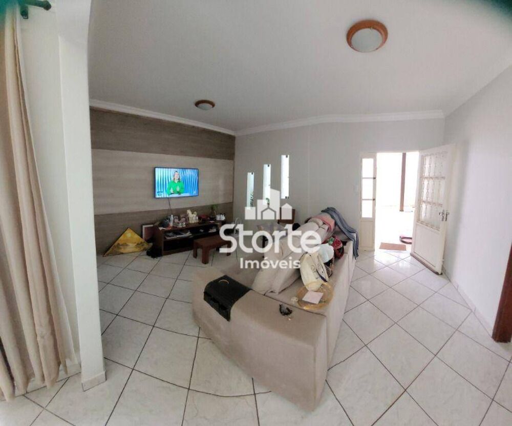 Casa, 5 quartos, 230 m² - Foto 3