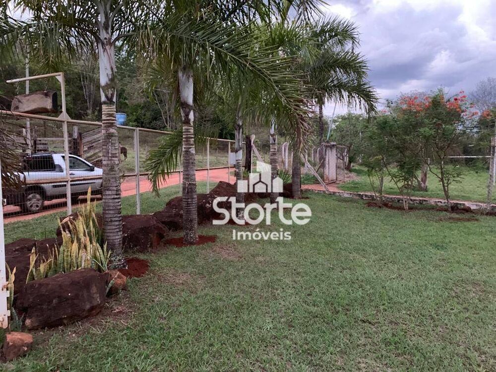 Chácara, 4 quartos, 2600 m² - Foto 1