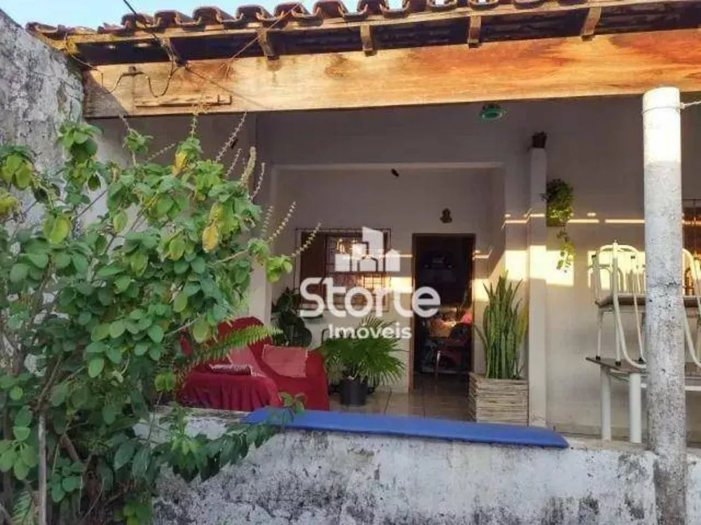 Casa, 6 quartos, 200 m² - Foto 2