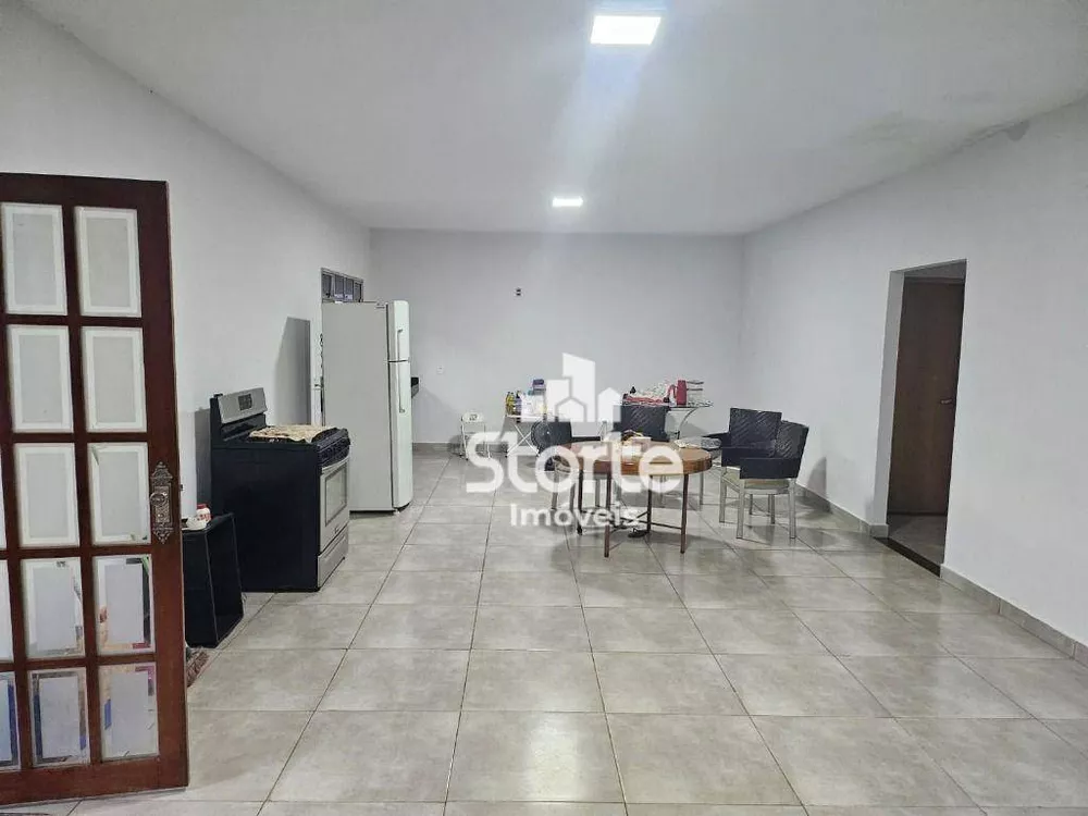 Chácara, 3 quartos, 1230 m² - Foto 6