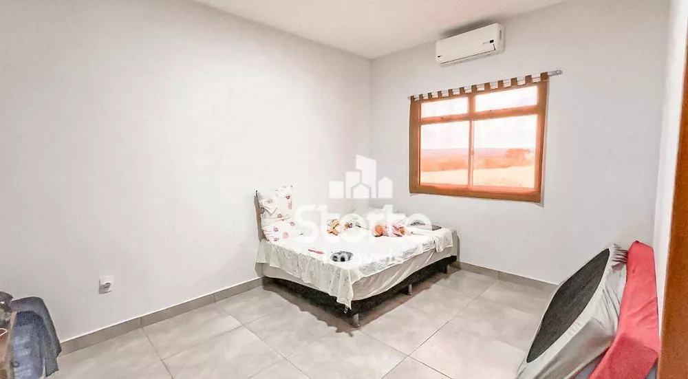 Chácara, 3 quartos, 1230 m² - Foto 10