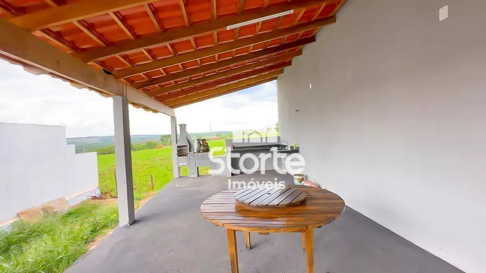 Chácara, 3 quartos, 1230 m² - Foto 2