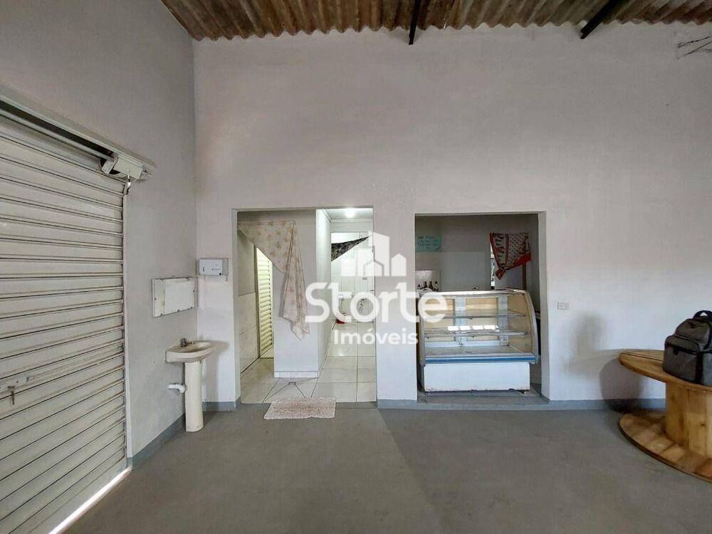 Casa, 2 quartos, 245 m² - Foto 17