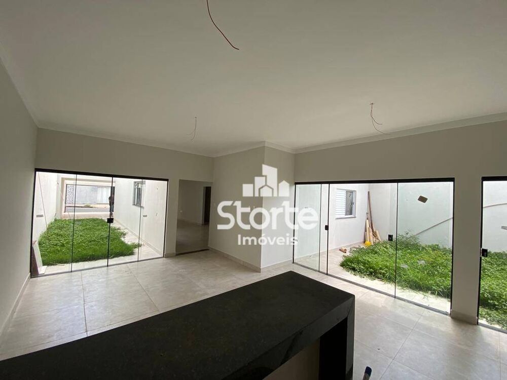 Casa, 3 quartos, 200 m² - Foto 2