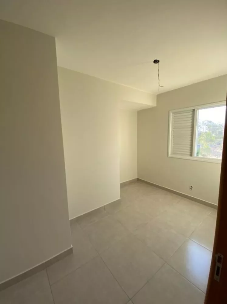 Apartamento à venda com 2 quartos, 70m² - Foto 7