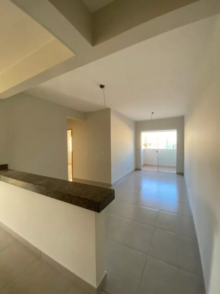 Apartamento à venda com 2 quartos, 70m² - Foto 1