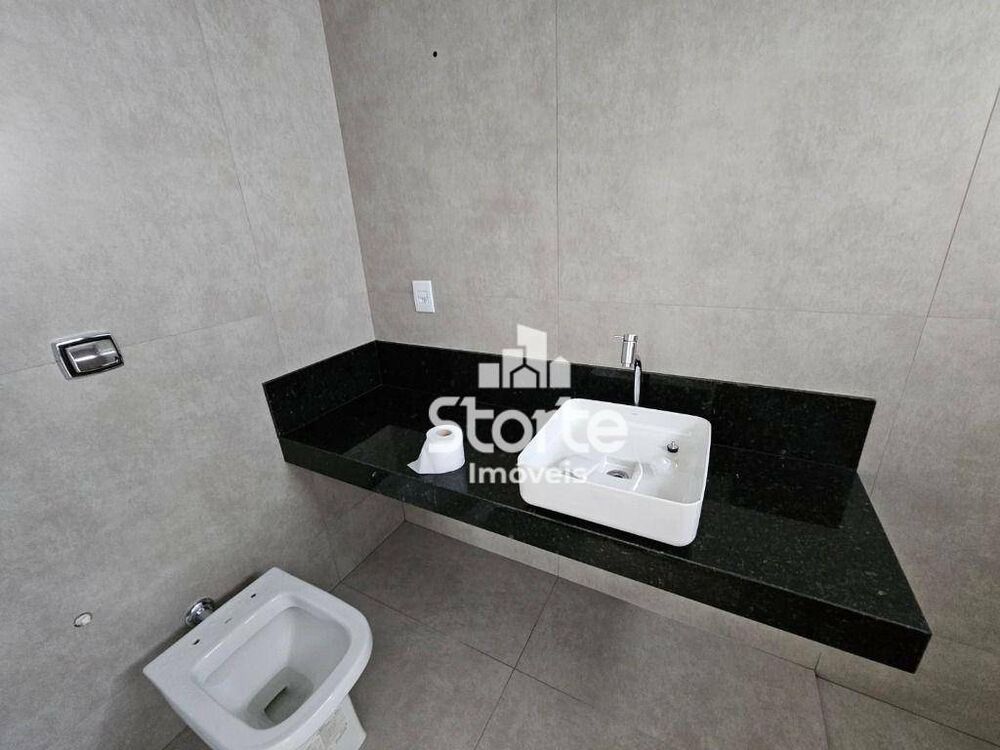 Casa à venda com 2 quartos, 85m² - Foto 3