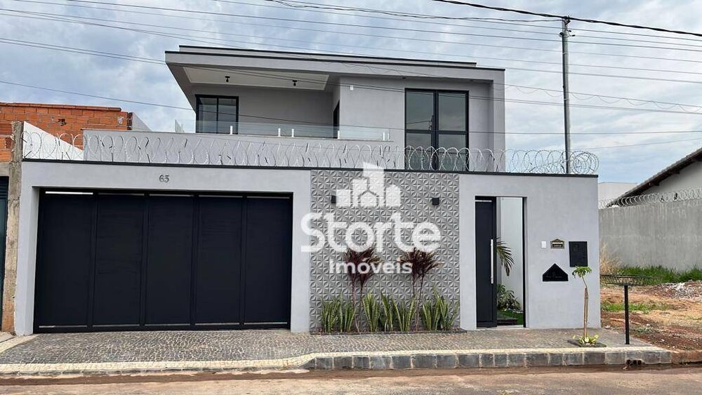 Casa, 3 quartos, 176 m² - Foto 1