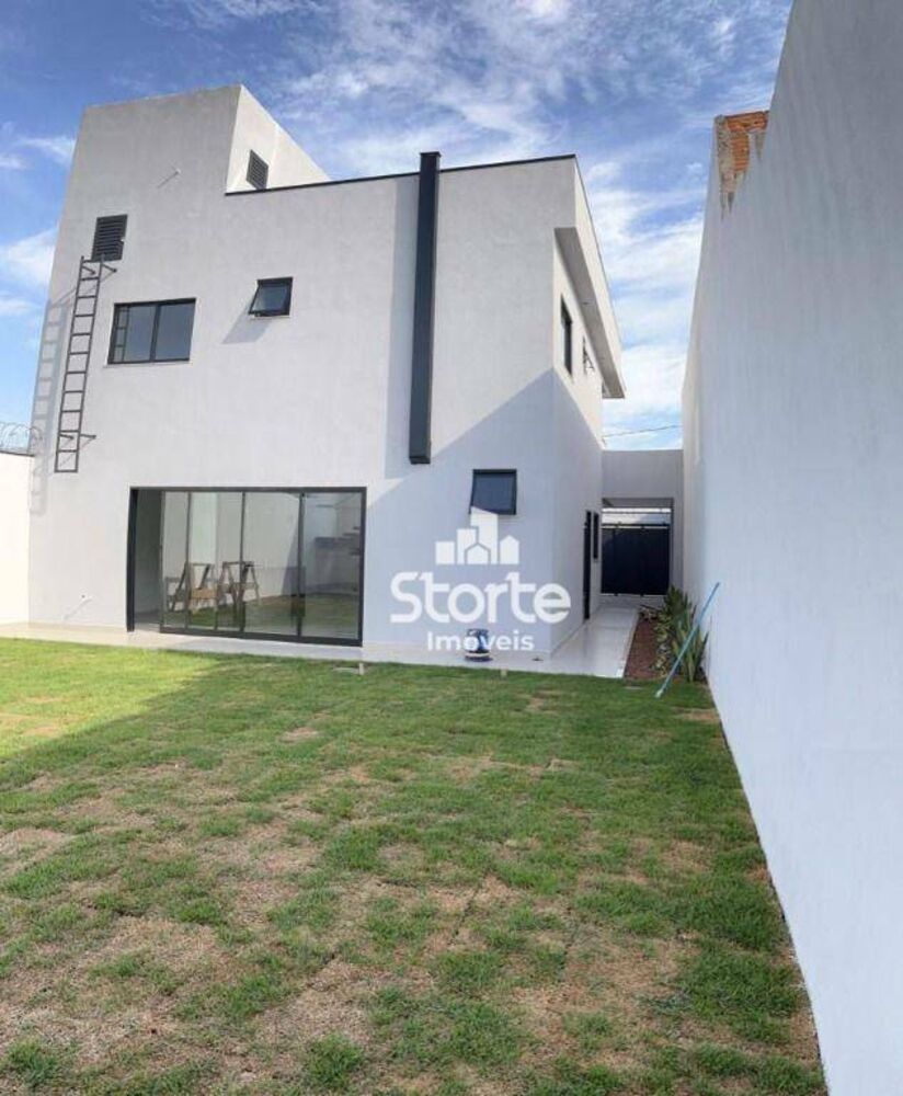 Casa, 3 quartos, 176 m² - Foto 2