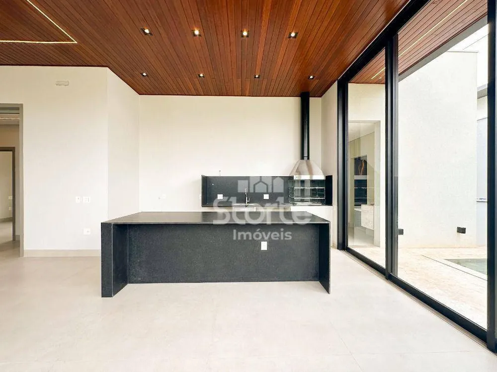 Casa, 4 quartos, 223 m² - Foto 3