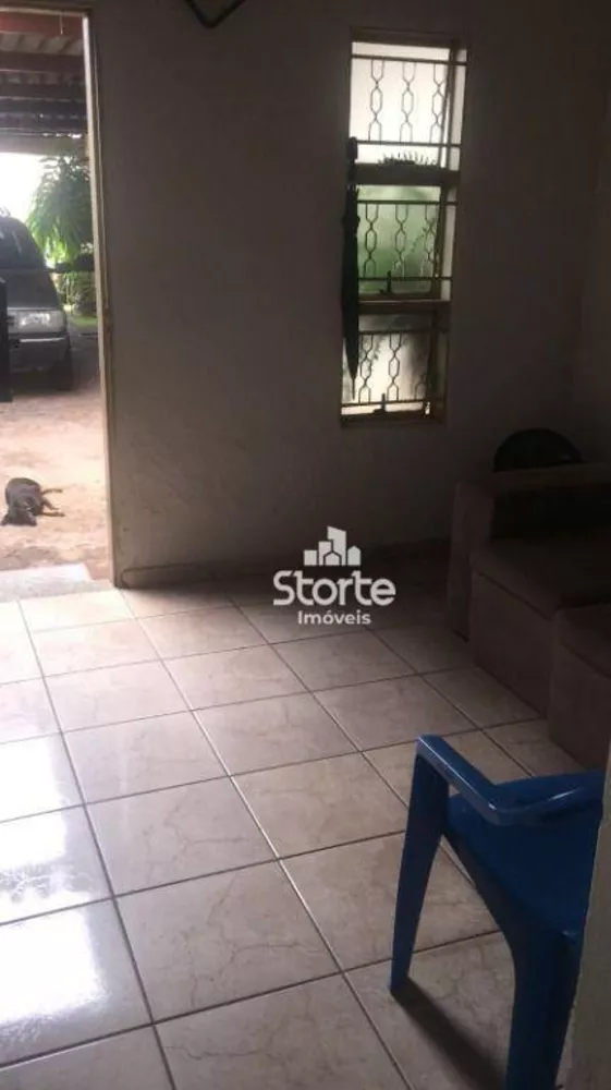 Casa à venda com 3 quartos, 200m² - Foto 3