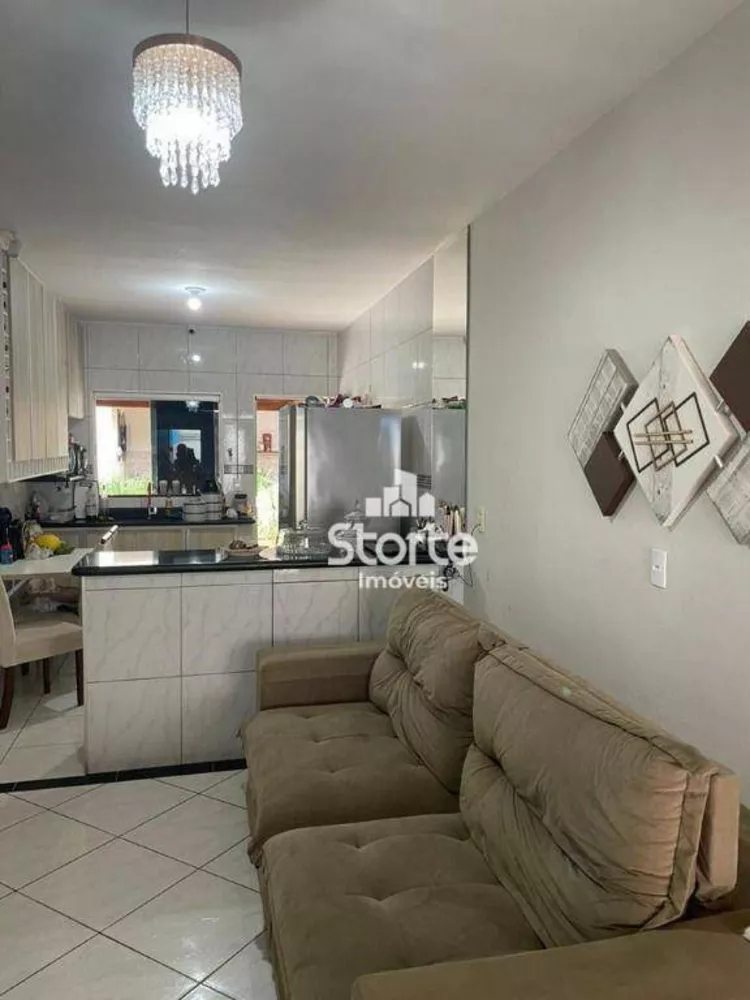 Casa, 3 quartos, 198 m² - Foto 2