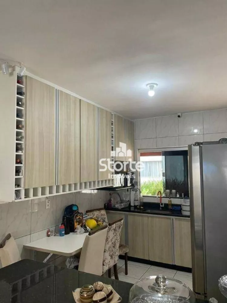 Casa, 3 quartos, 198 m² - Foto 3