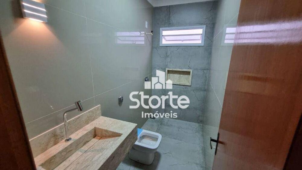 Casa, 3 quartos, 151 m² - Foto 1