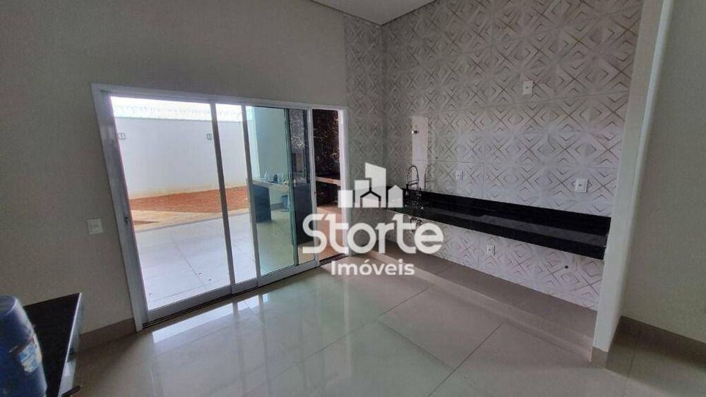Casa, 3 quartos, 151 m² - Foto 2