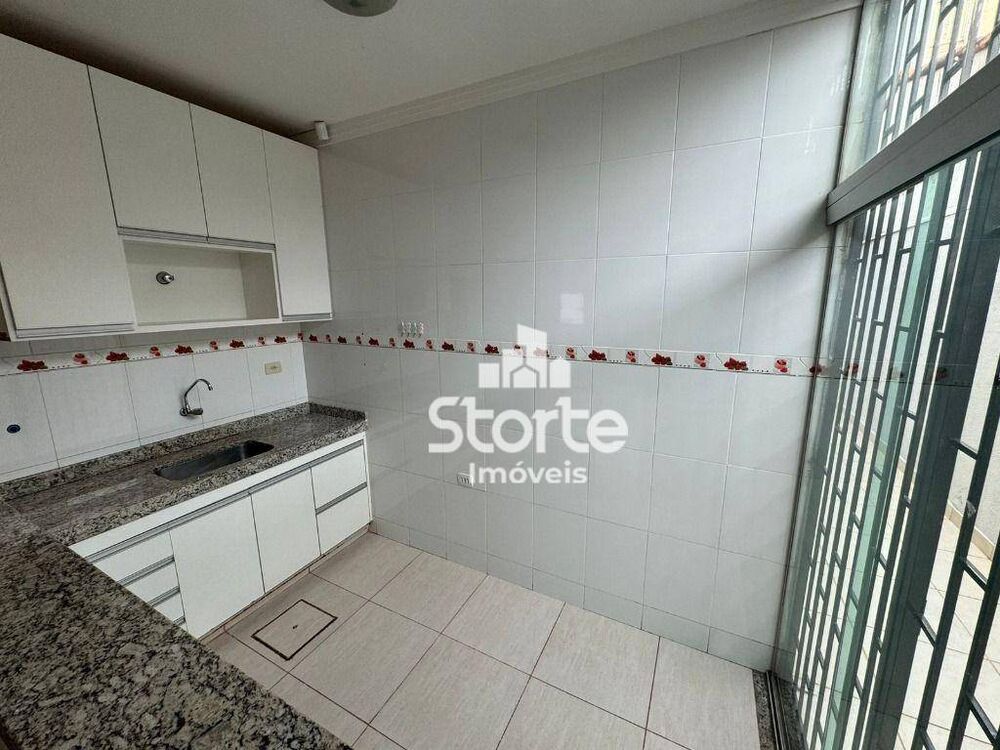 Casa, 3 quartos, 220 m² - Foto 1
