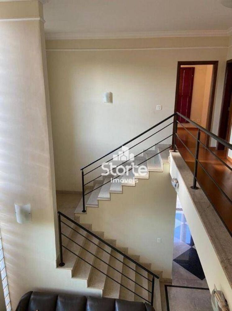 Casa, 3 quartos, 290 m² - Foto 1