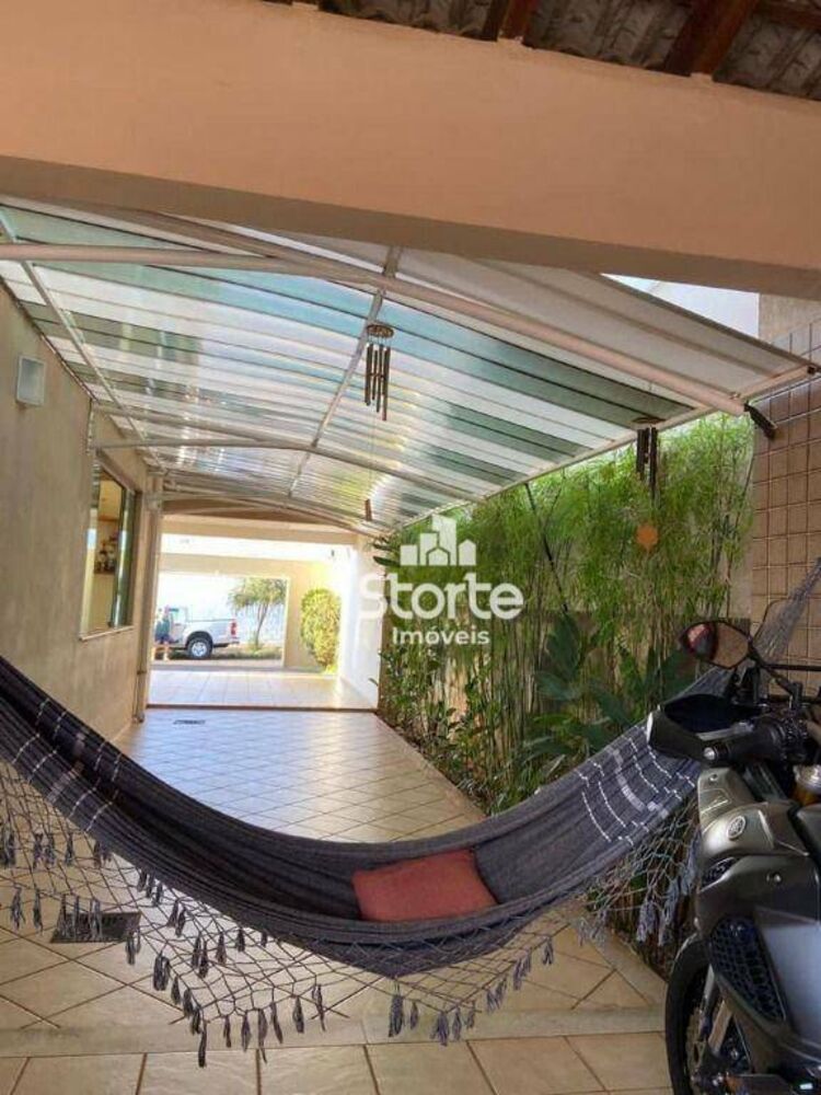 Casa, 3 quartos, 290 m² - Foto 12