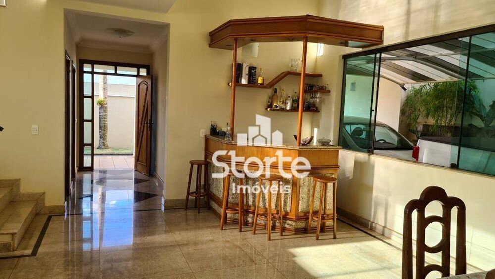 Casa, 3 quartos, 290 m² - Foto 6