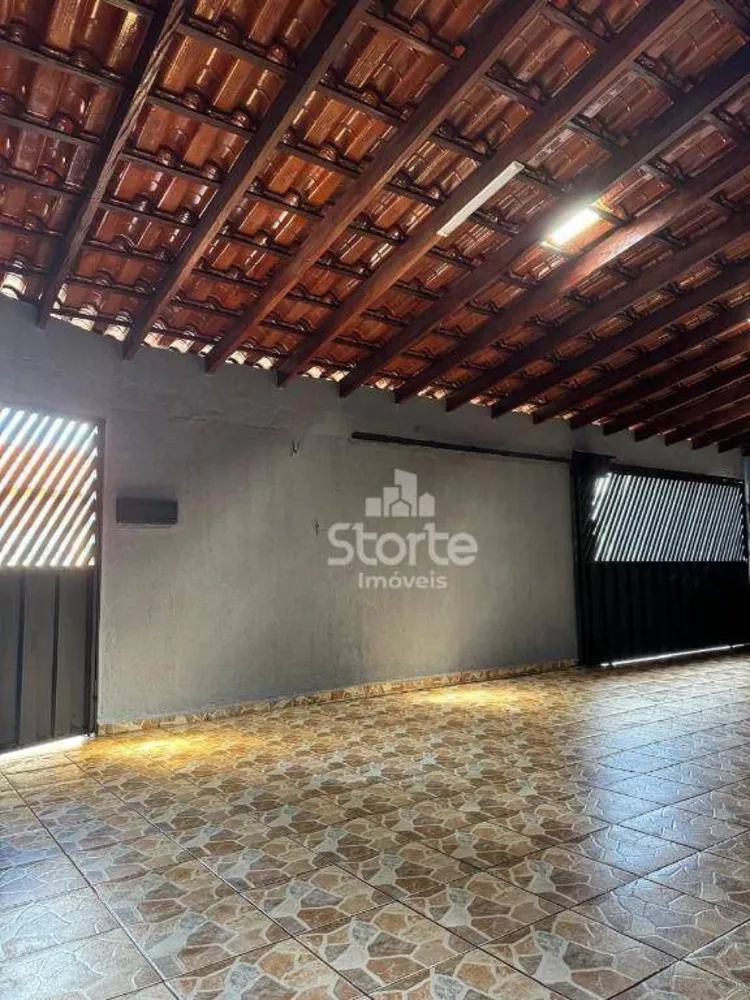 Casa, 4 quartos, 230 m² - Foto 1