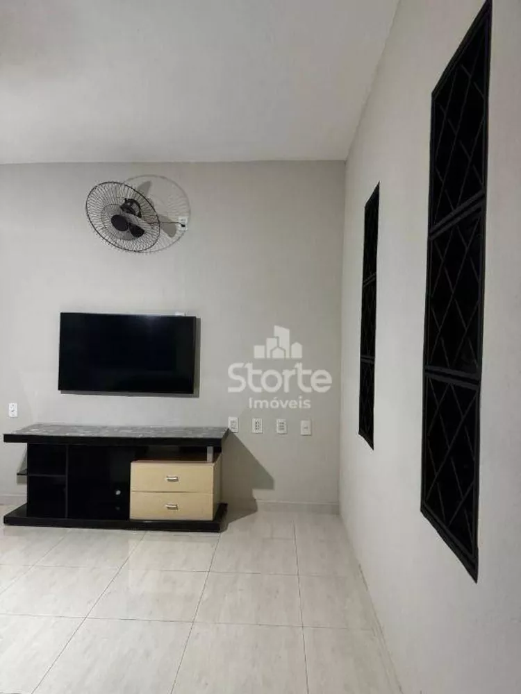 Casa, 4 quartos, 230 m² - Foto 3