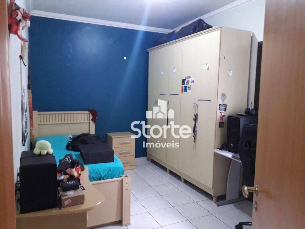 Casa, 4 quartos, 250 m² - Foto 7