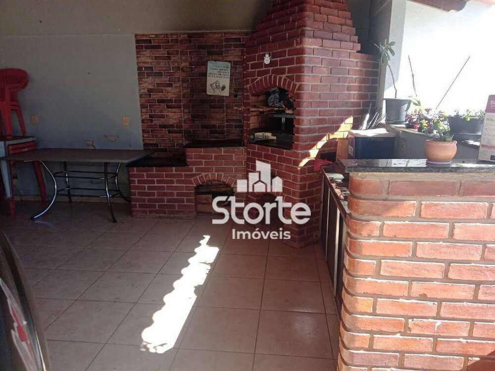 Casa, 4 quartos, 250 m² - Foto 3