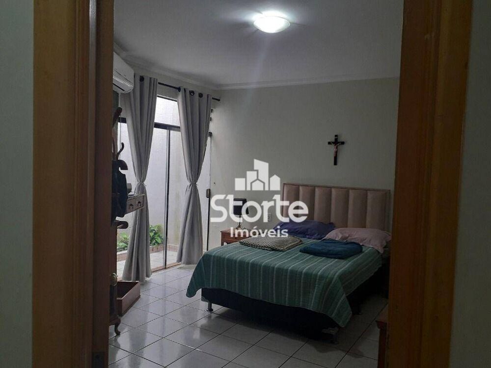 Casa, 4 quartos, 250 m² - Foto 5