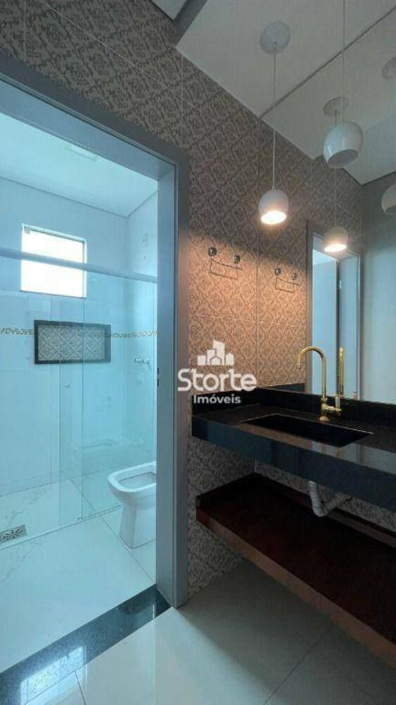 Casa à venda com 4 quartos, 360m² - Foto 2